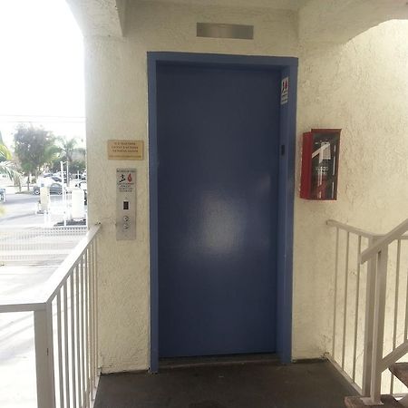Motel 6 Bell Gardens Kültér fotó