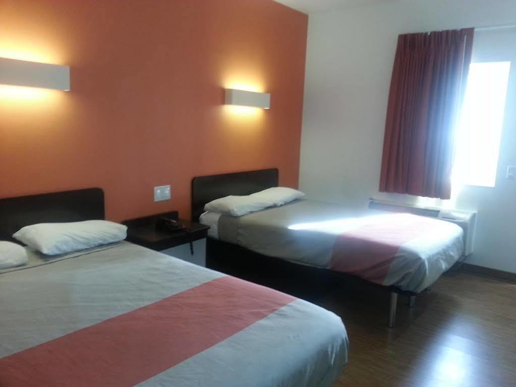 Motel 6 Bell Gardens Kültér fotó